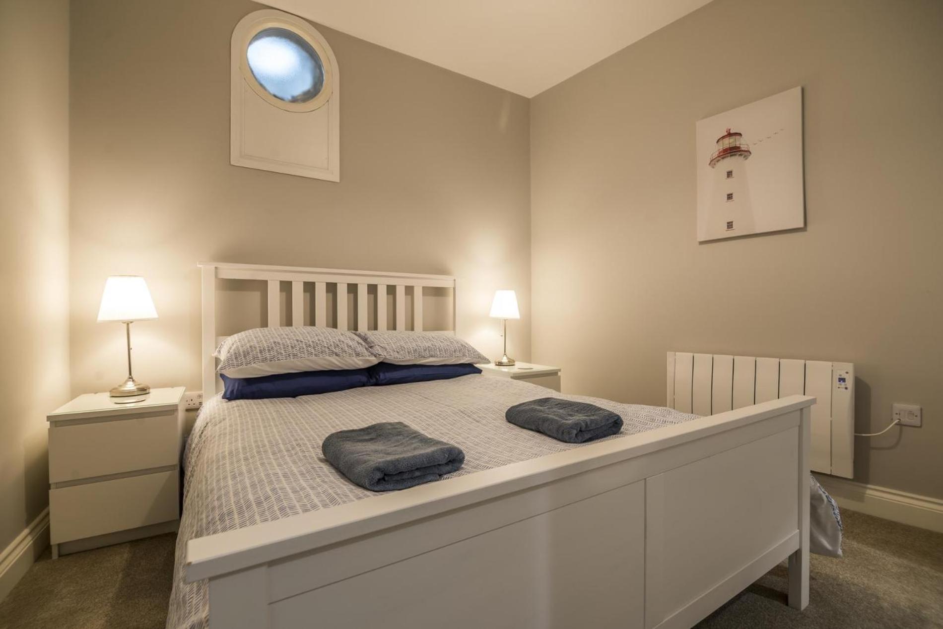 Sea Legs - 2 Bedroom Apartment - Tenby Eksteriør bilde
